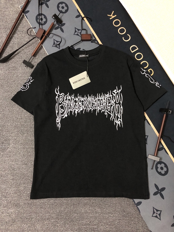 ブランドTシャツ正面デザイン